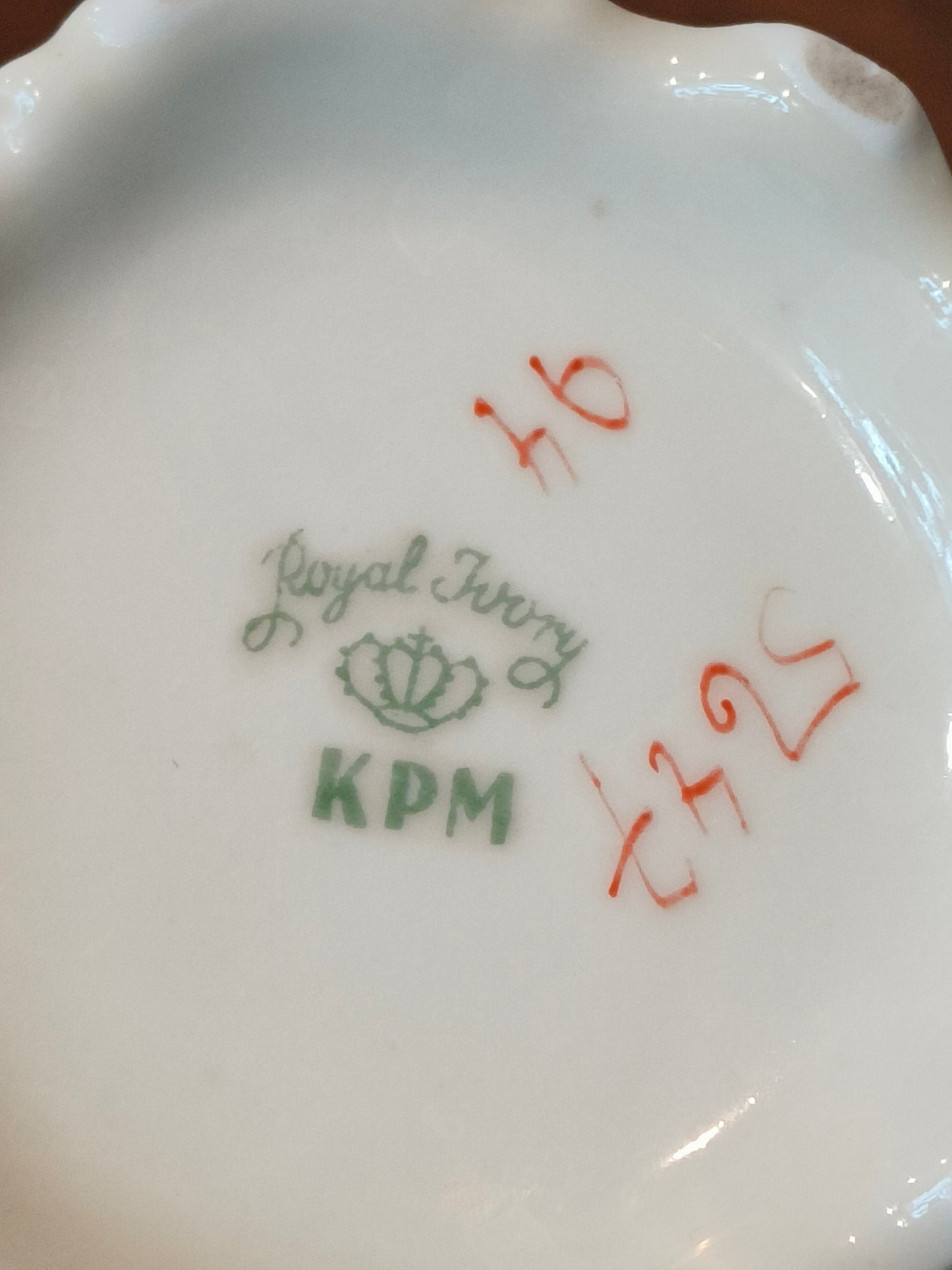 Mlecznik porcelanowy, kolekcjonerski KPM