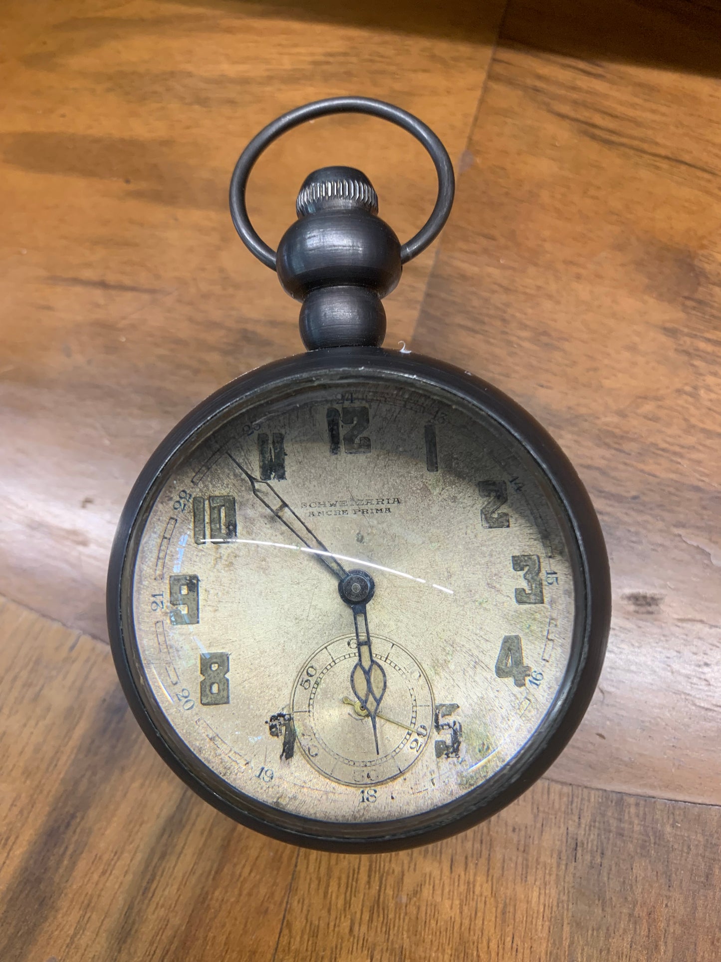 Zegar soczewkowy, kula na podstawie Schweizaria Ancre Prima