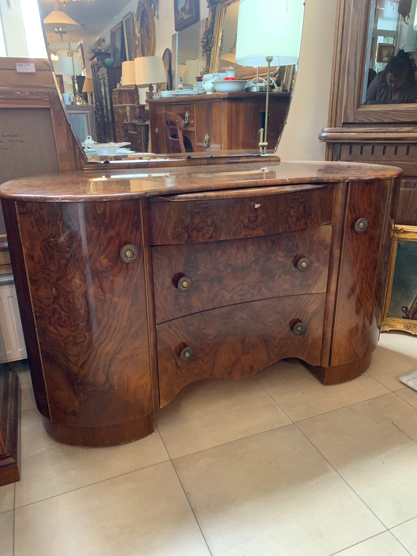 Toaletka Art Deco orzechowa, przedwojenny mebel