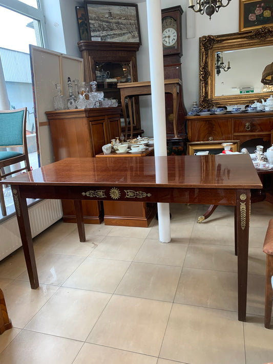 Stół prostokątny, nierozkładany połysk, mosiężne okucia