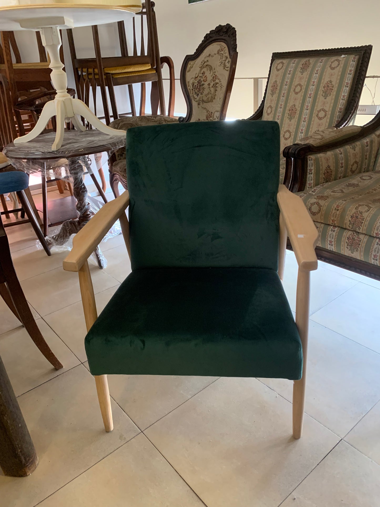 Fotel typ B-7727, Radomsko po renowacji