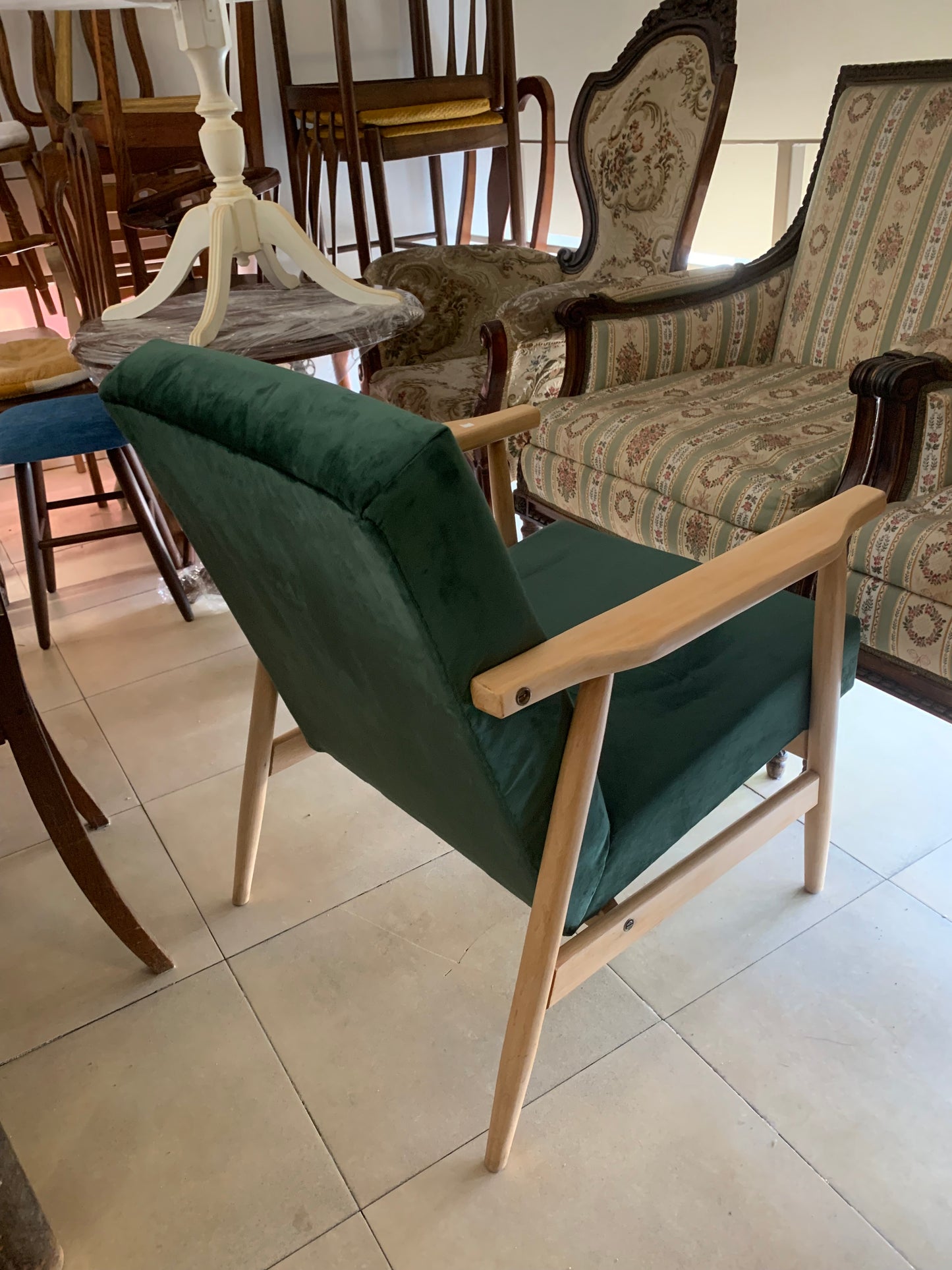 Fotel typ B-7727, Radomsko po renowacji