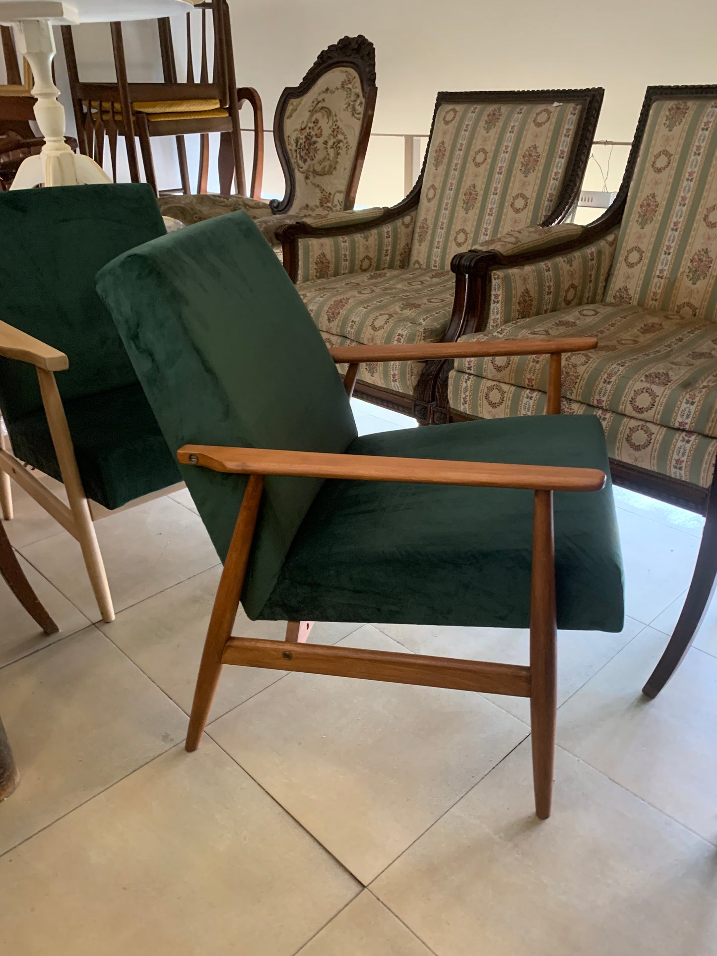 Fotel typ B-7727, Radomsko po renowacji