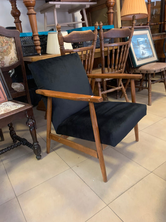 Fotel Lisek PRL, typ 300-190, po renowacji