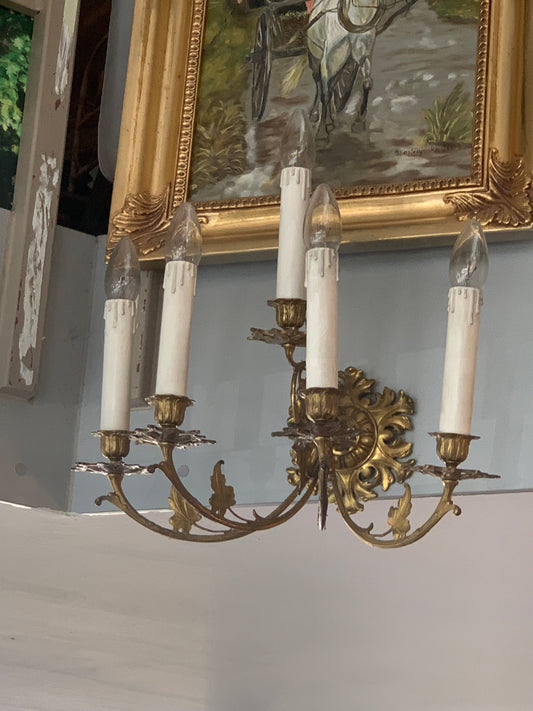 Kinkiet stylowy z mosiądzu, odlew z lat 80-ch, 5 żarówek.