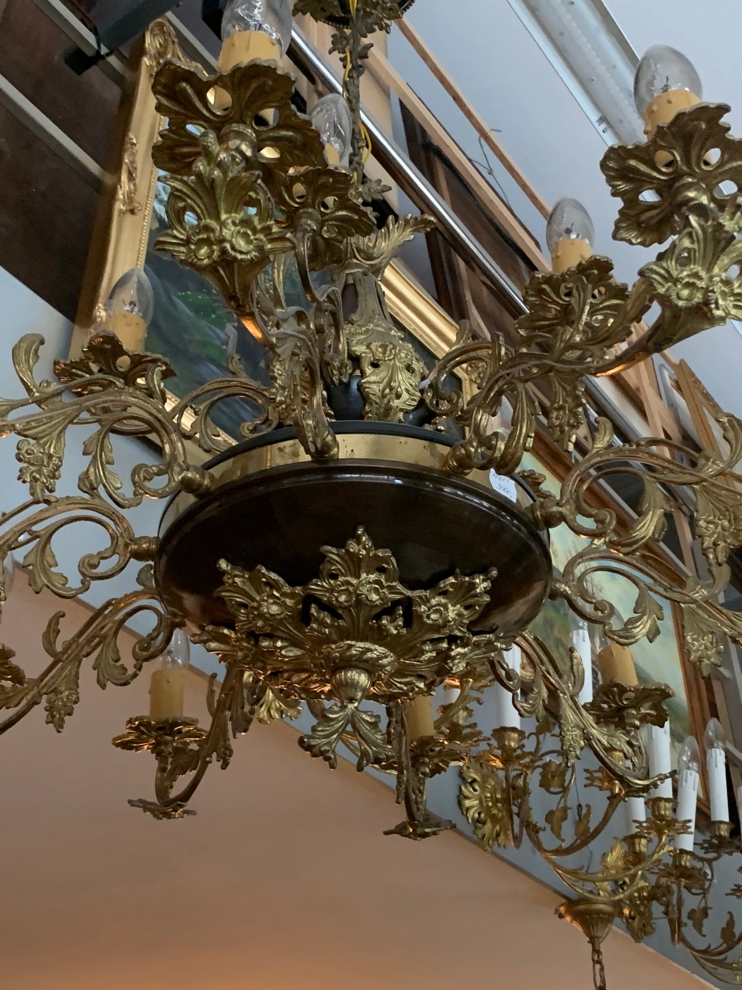 Duży, mosiężny żyrandol 15-ramienny