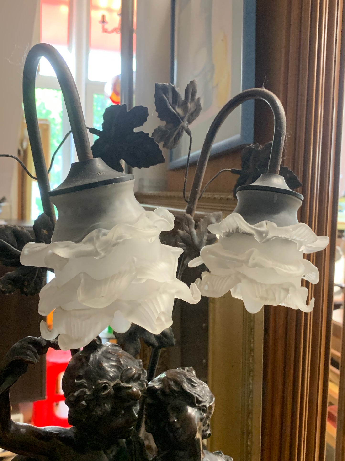 Lampa figuralna z oryginalnymi kloszami Murano, sygnowana