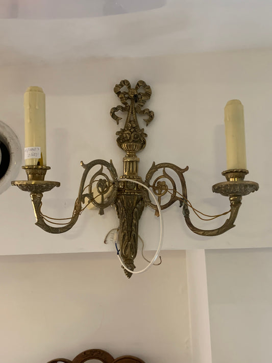 Secesyjny kinkiet z mosiądzu na dwie świece