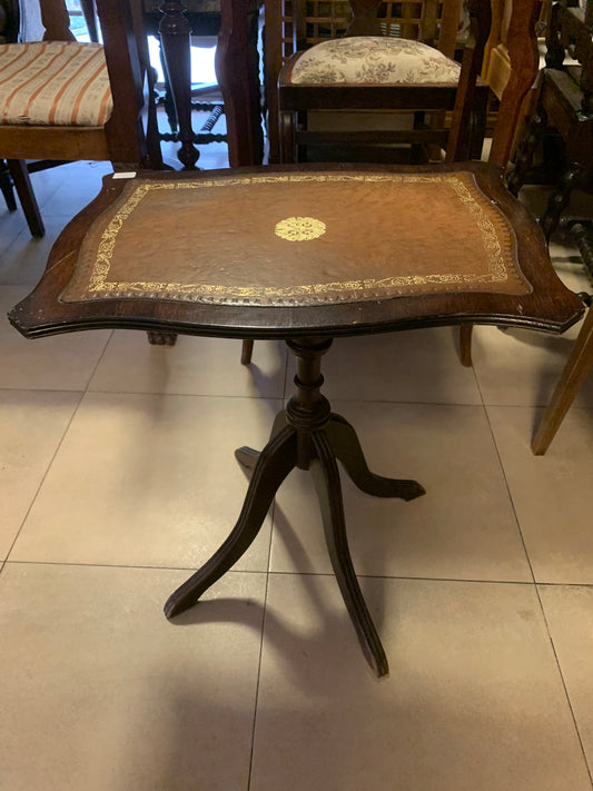 Mały stolik kawowy, blat ze skóry naturalnej, składany