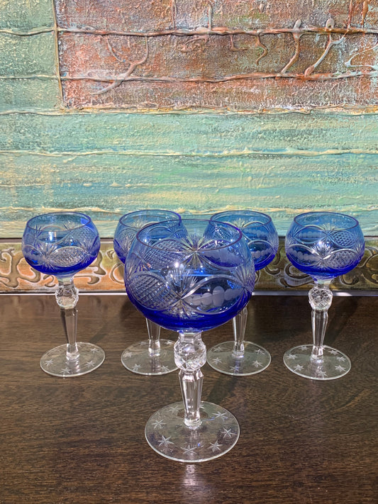 Kryształowe kieliszki, koniakówki, kobaltowe, 5 szt.