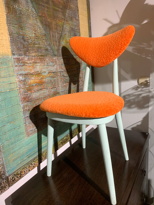 Kolekcjonerskie krzesło "serduszko" PRL z lat 60-ch