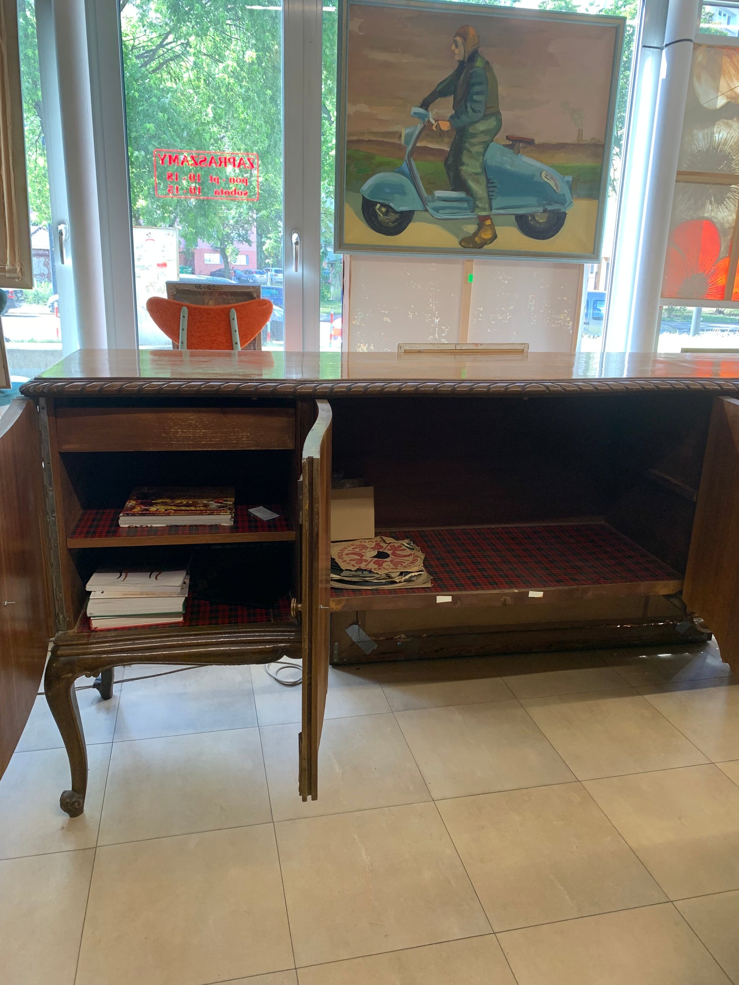 Komoda, bufet Chippendale orzechowy