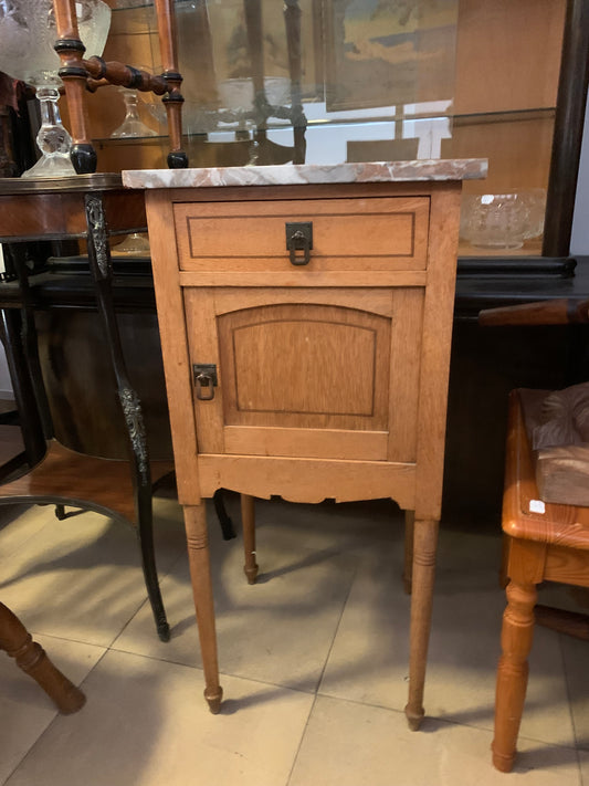 Zabytkowa szafka z blatem marmurowym