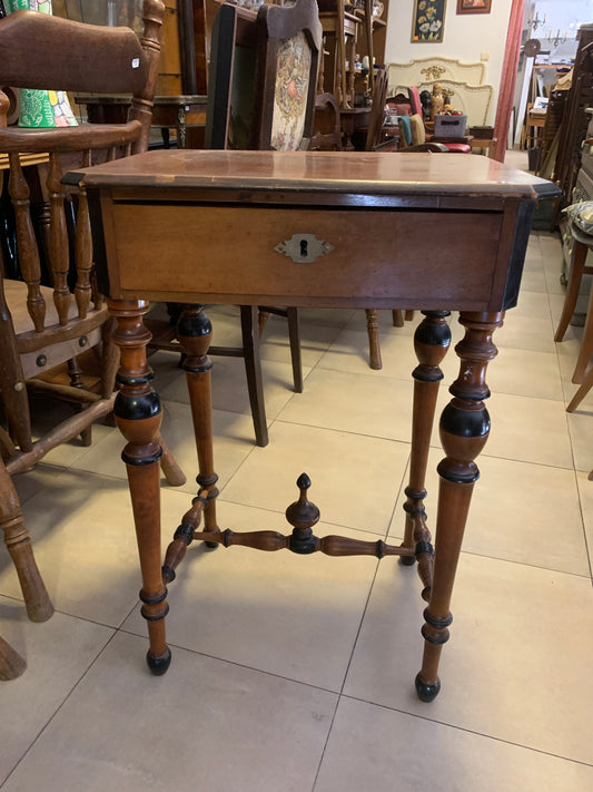 Stolik z szufladką do pisania listów zabytkowy