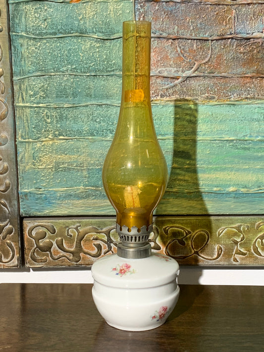 Lampa naftowa, mała, porcelanowa, zabytkowa