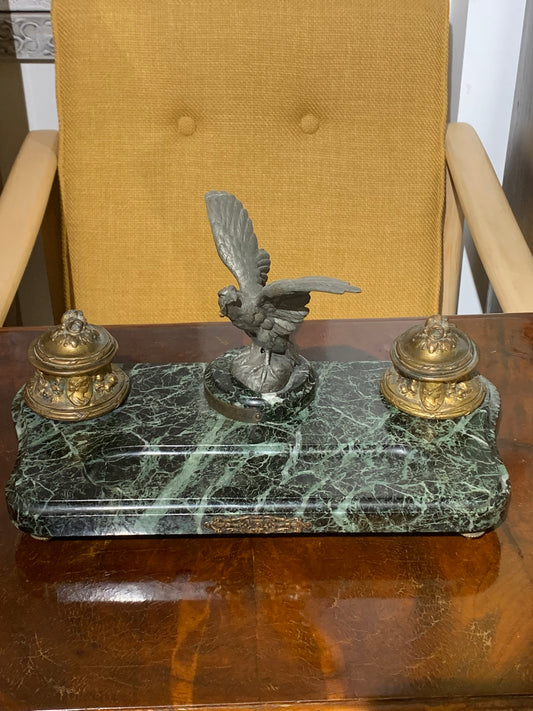 Ekrytuar, kałamarz, mosiądz, marmur