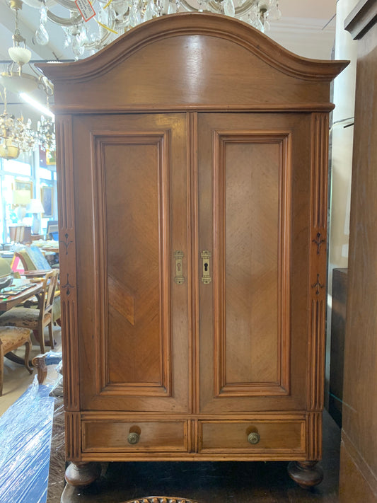 Szafa eklektyczna, miniatura z mahoniu