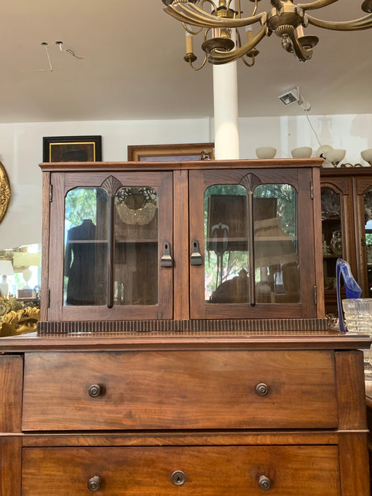 Witryna, szafka oszklona z drewna