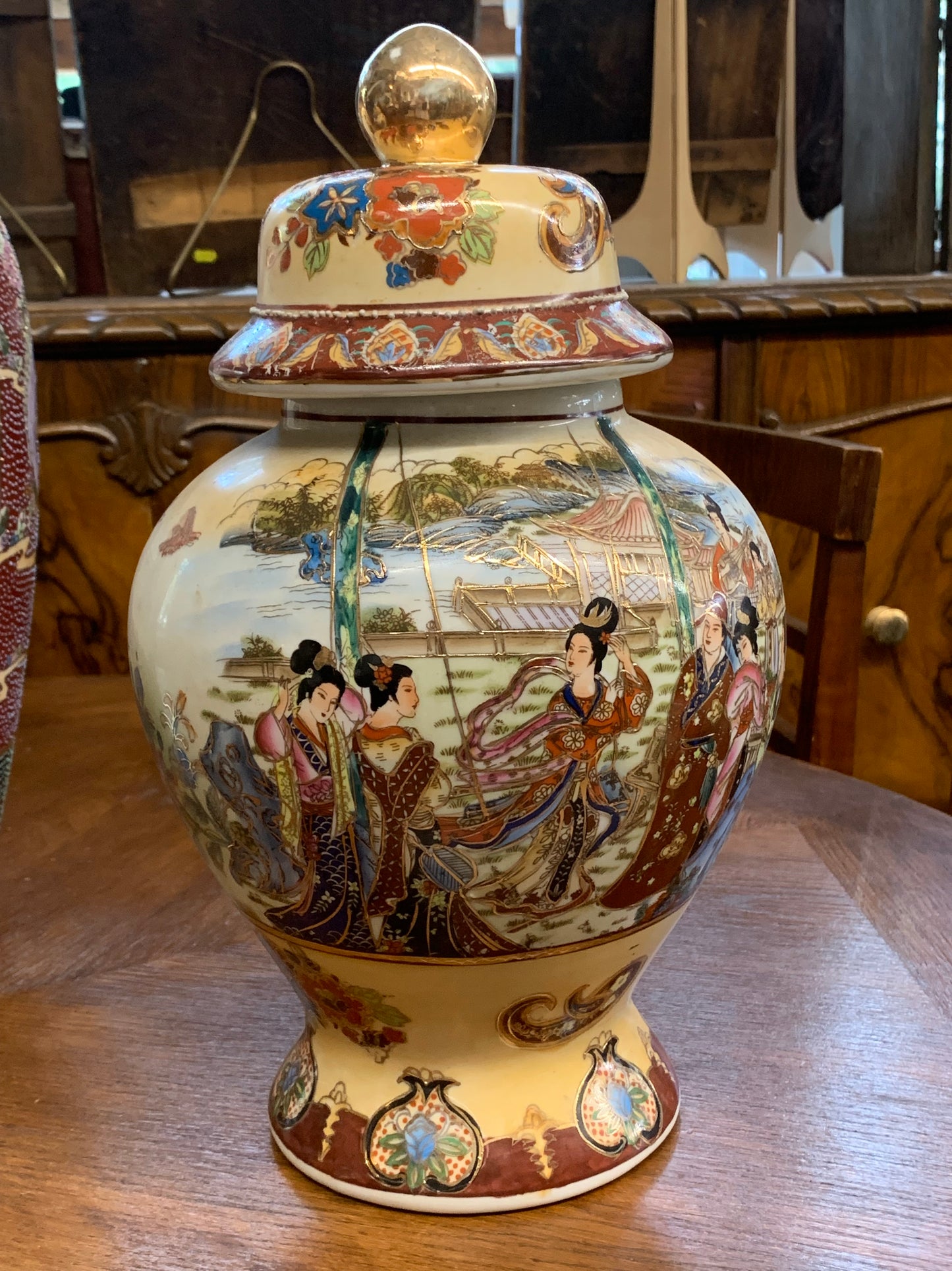 Wazony chińskie Satsuma 2 szt. ręcznie zdobione, sygnowane