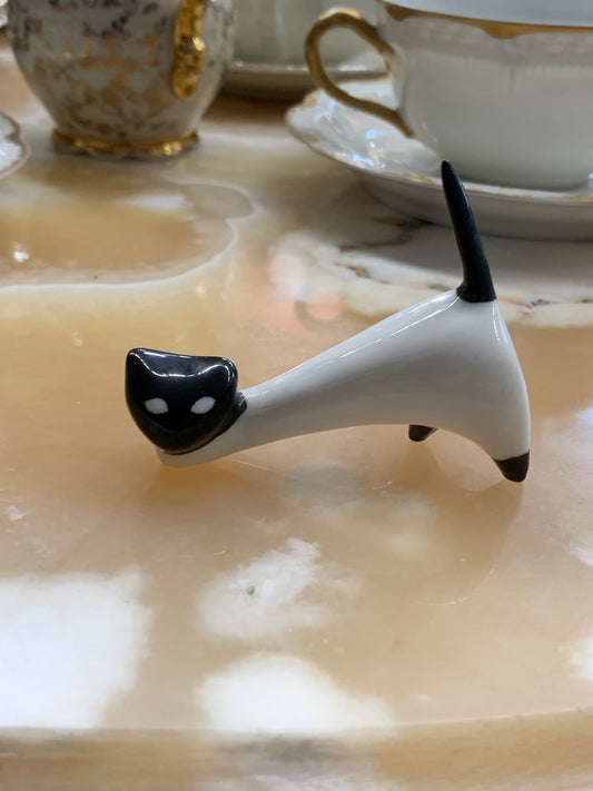 Figurka kolekcjonerska  "Kotek biały" Ćmielów AS, pr. L. Borenowska