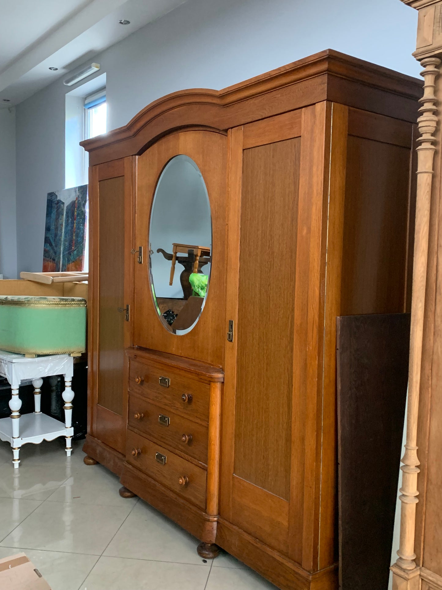 Szafa 3-drzwiowa dębowa, lustro owalne fazowane