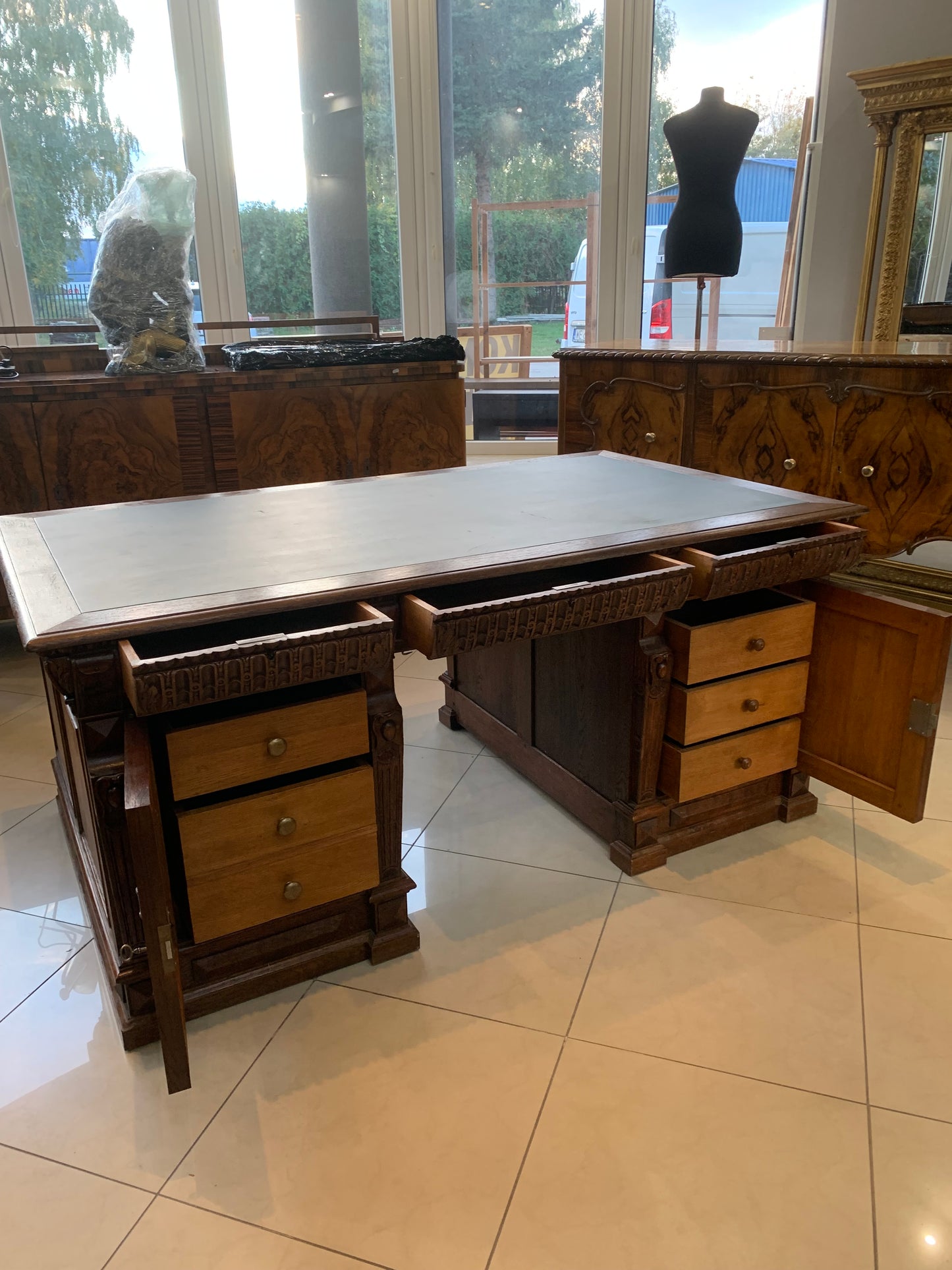 Biurko neorenesansowe, kolumnowe w stylu Grunderzeit , poł. XIX w.