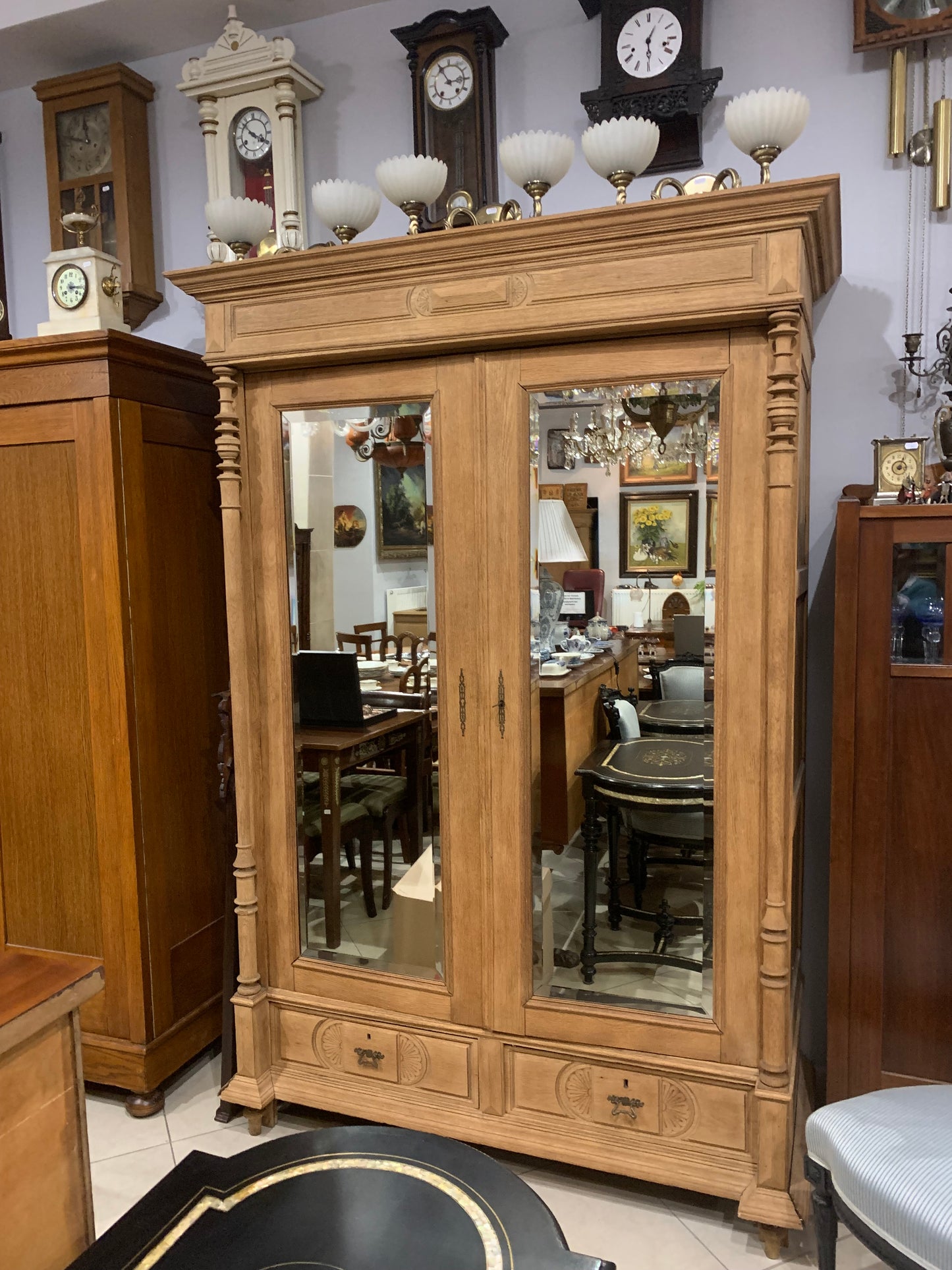 Szafa 2-drzwiowa z surowej dębiny, kryształowe lustro