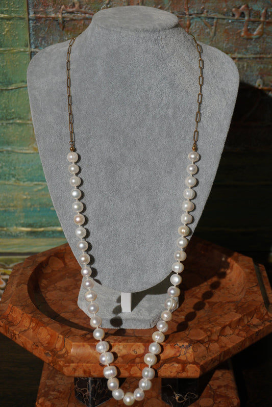 Długi naszyjnik z pereł supełkowanych, srebro pozłacane