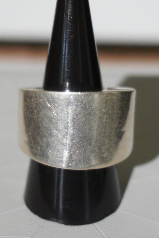 Pierścionek modern, srebro pr. 925