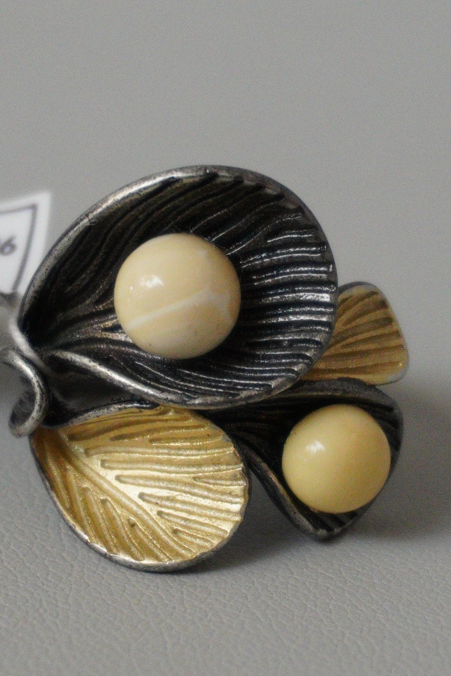 Pierścionek z bursztynem mlecznym, srebro 925