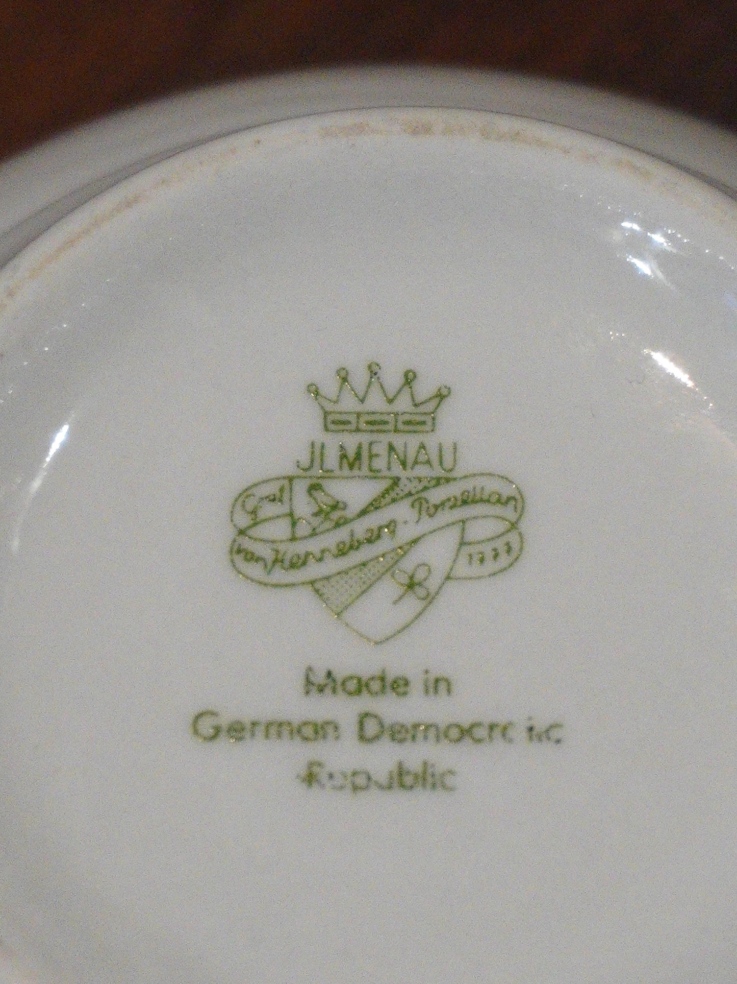 Cukiernica porcelanowa, sygnowana