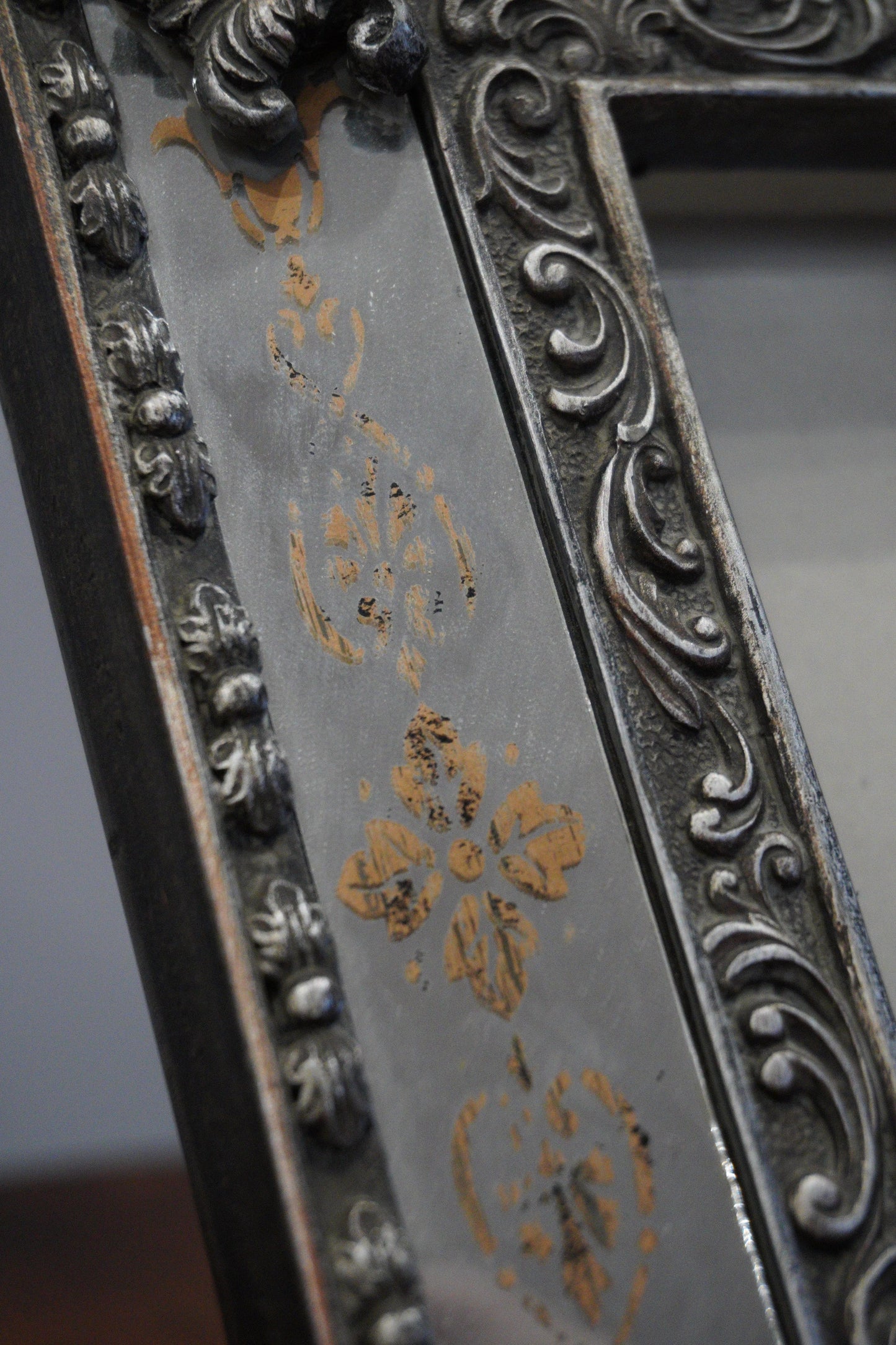 Ramka platerowana, zdobiona