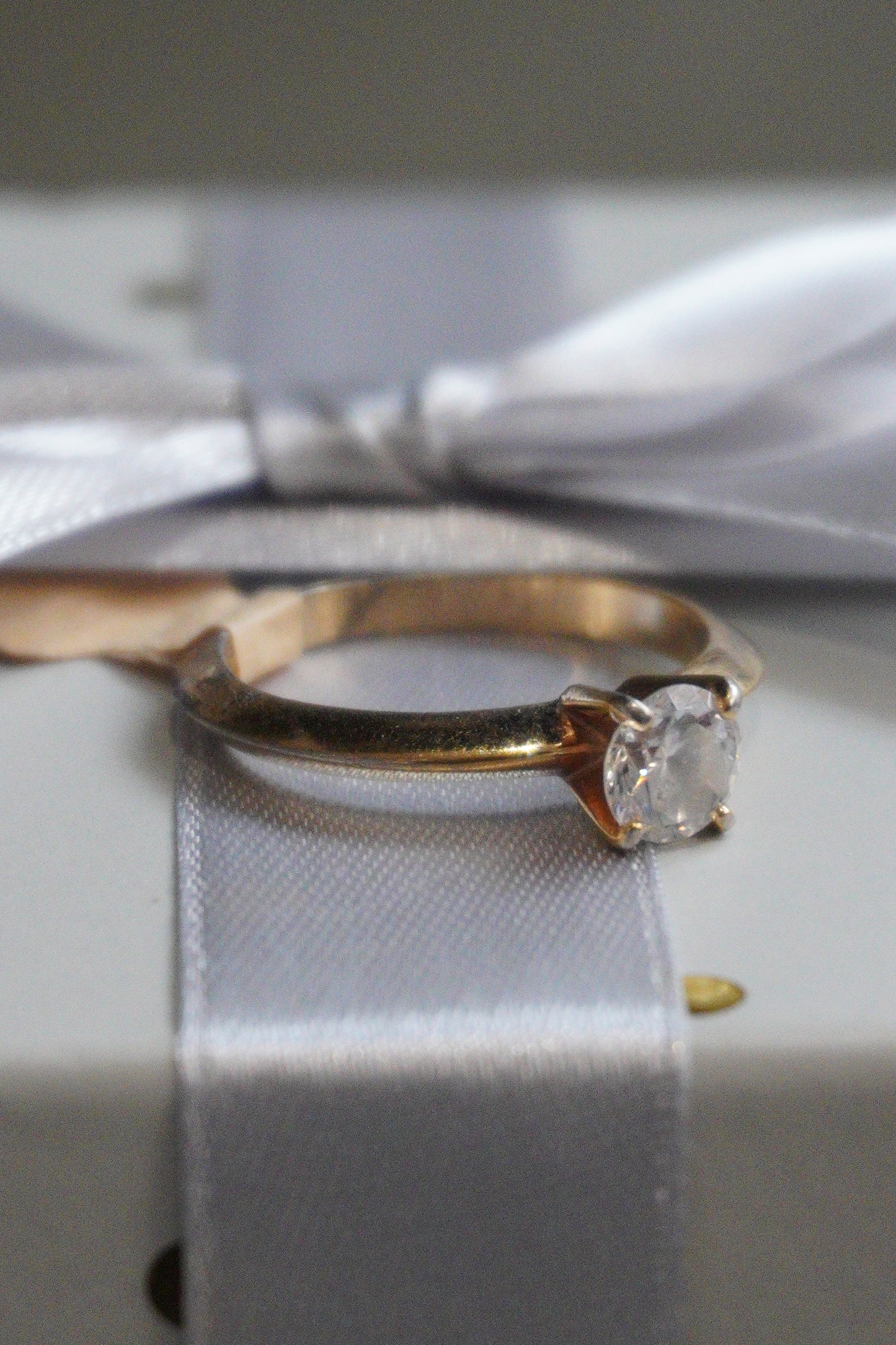 Pierścionek złoto, cyrkonia