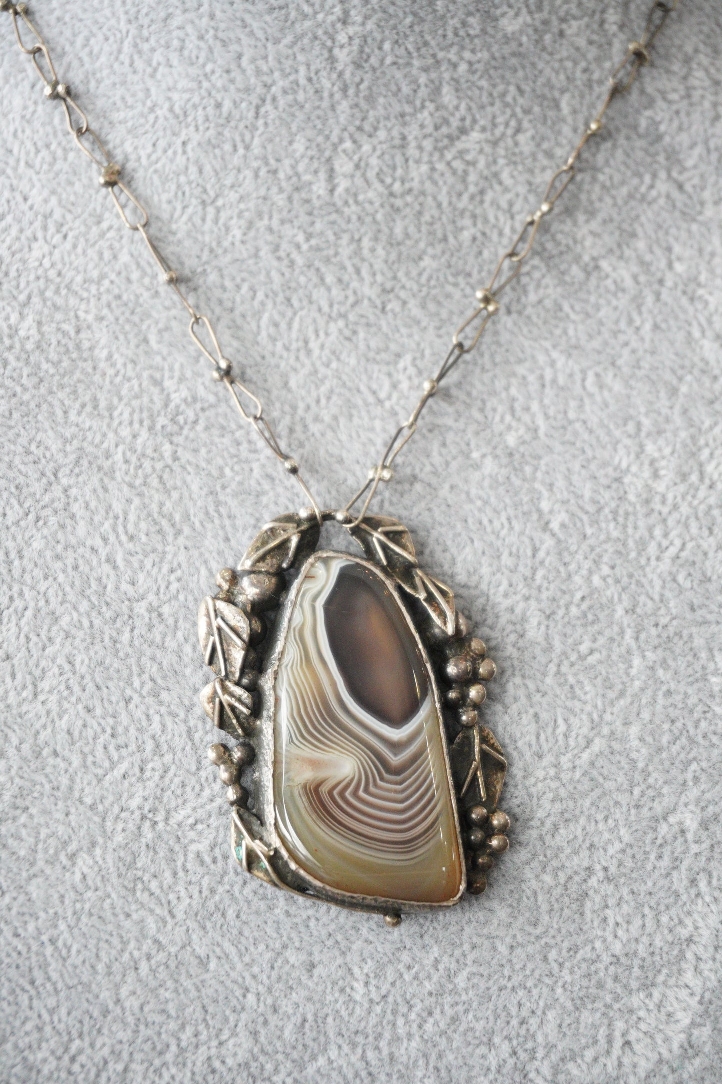 Naszyjnik srebro pr. 925, krzemień pasiasty