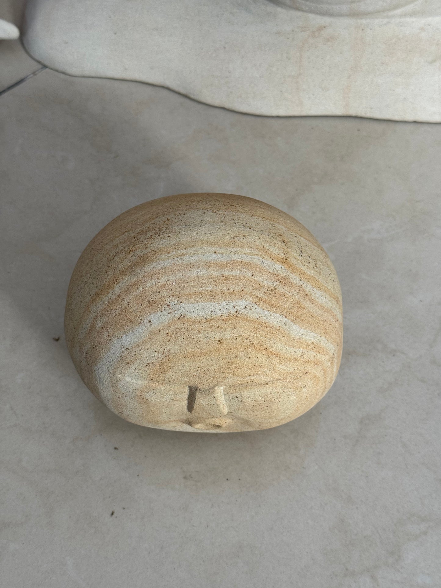 Rzeźba Buddy, piaskowiec