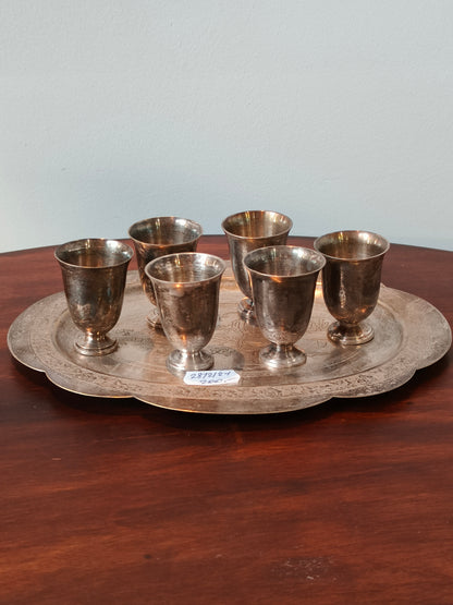 Kieliszki z paterką