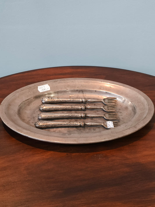 Zestaw platerowanych widelców do ryb