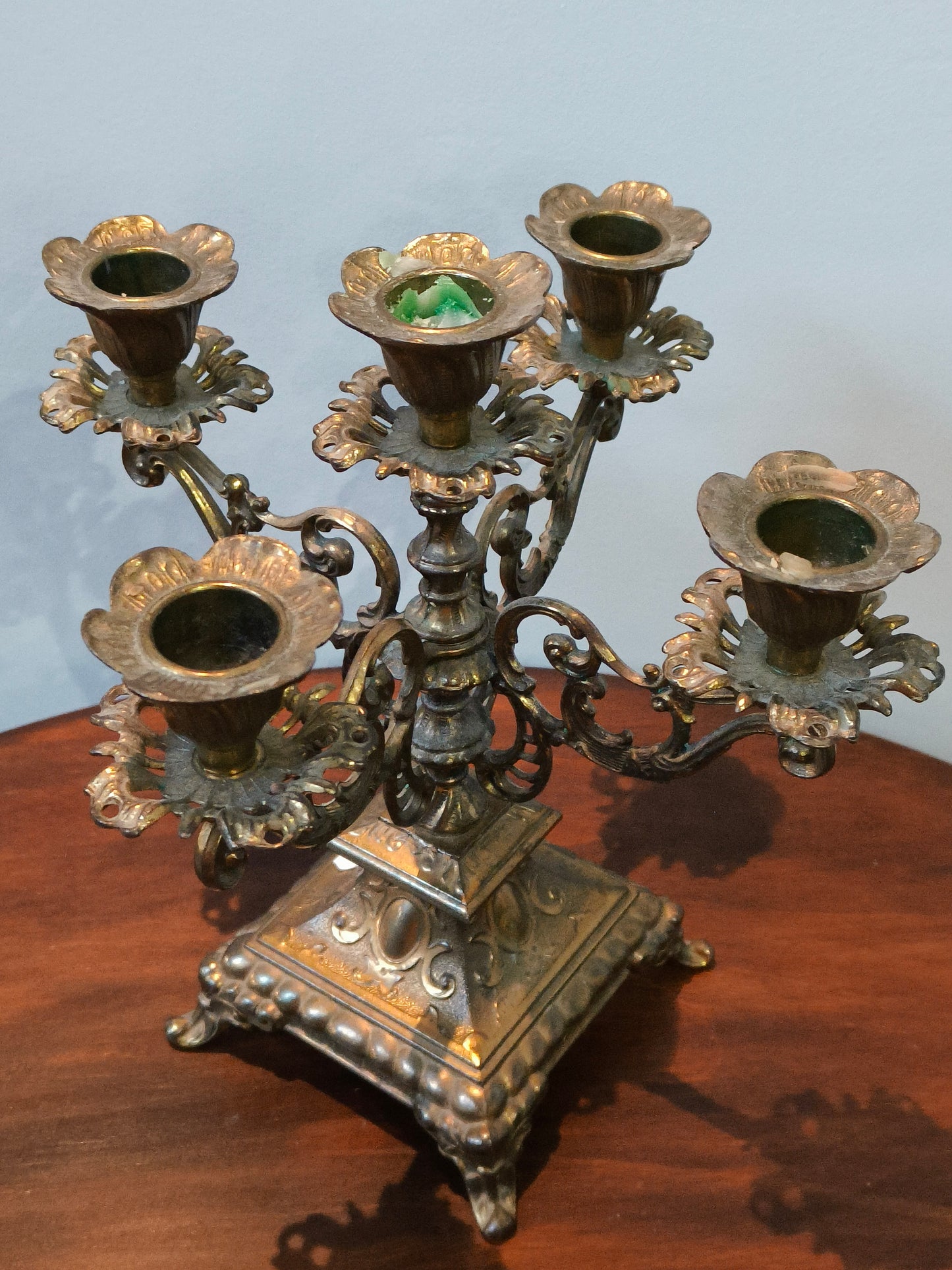 Świecznik pięcioramienny, mosiądz