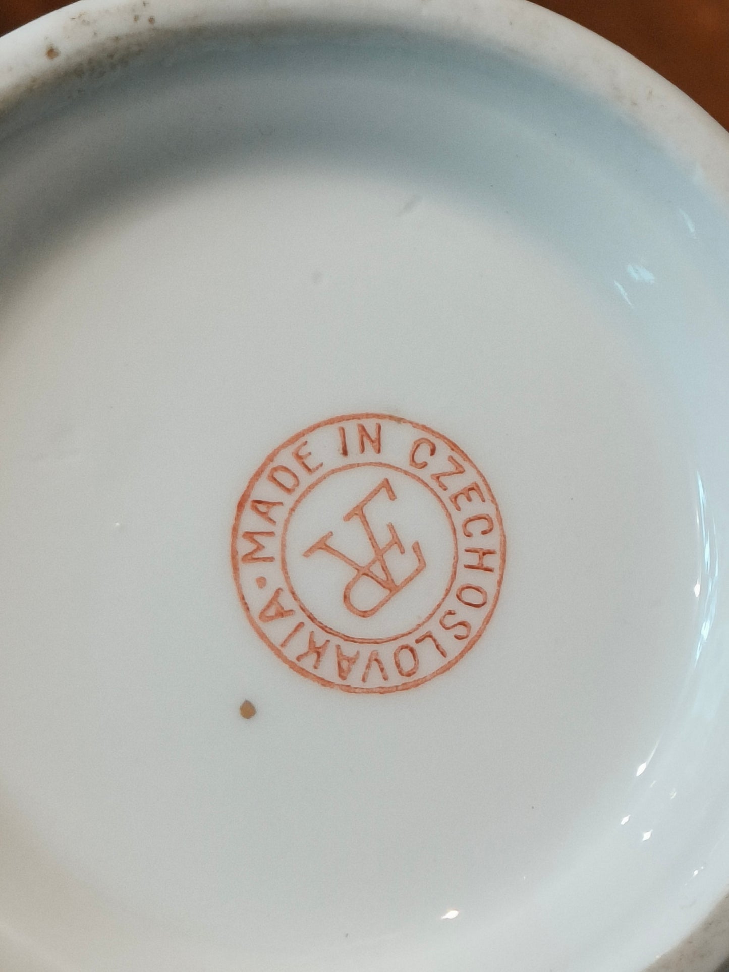 Mlecznik porcelanowy sygnowany Czechosłowakia