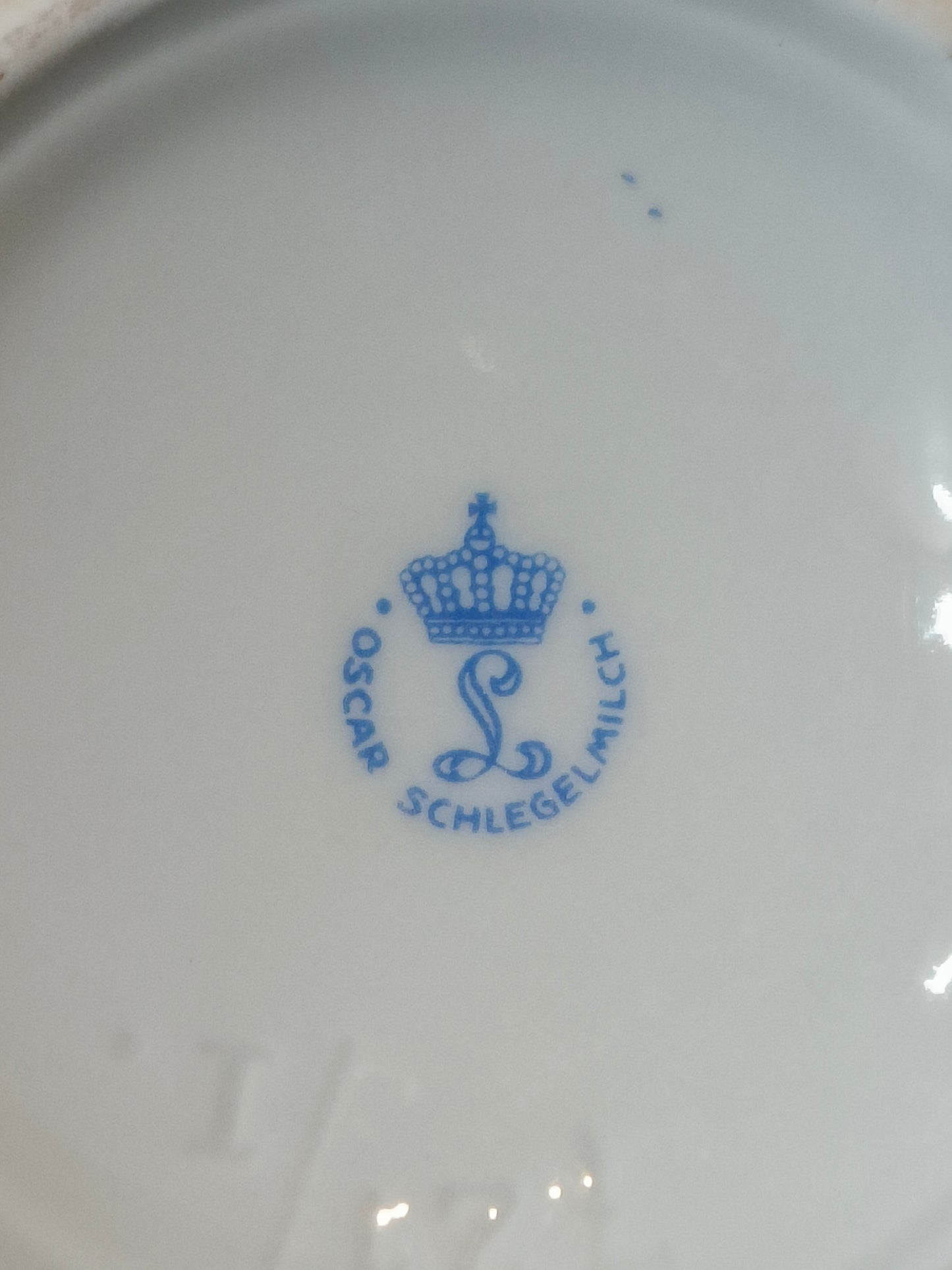 Wazon pękaty, porcelanowy, sygnowany Oskar Schlegelmilch