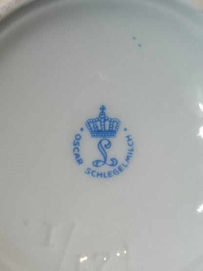 Wazon pękaty, porcelanowy, sygnowany Oskar Schlegelmilch