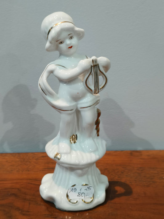 Figurka porcelanowa, złocona, grajek