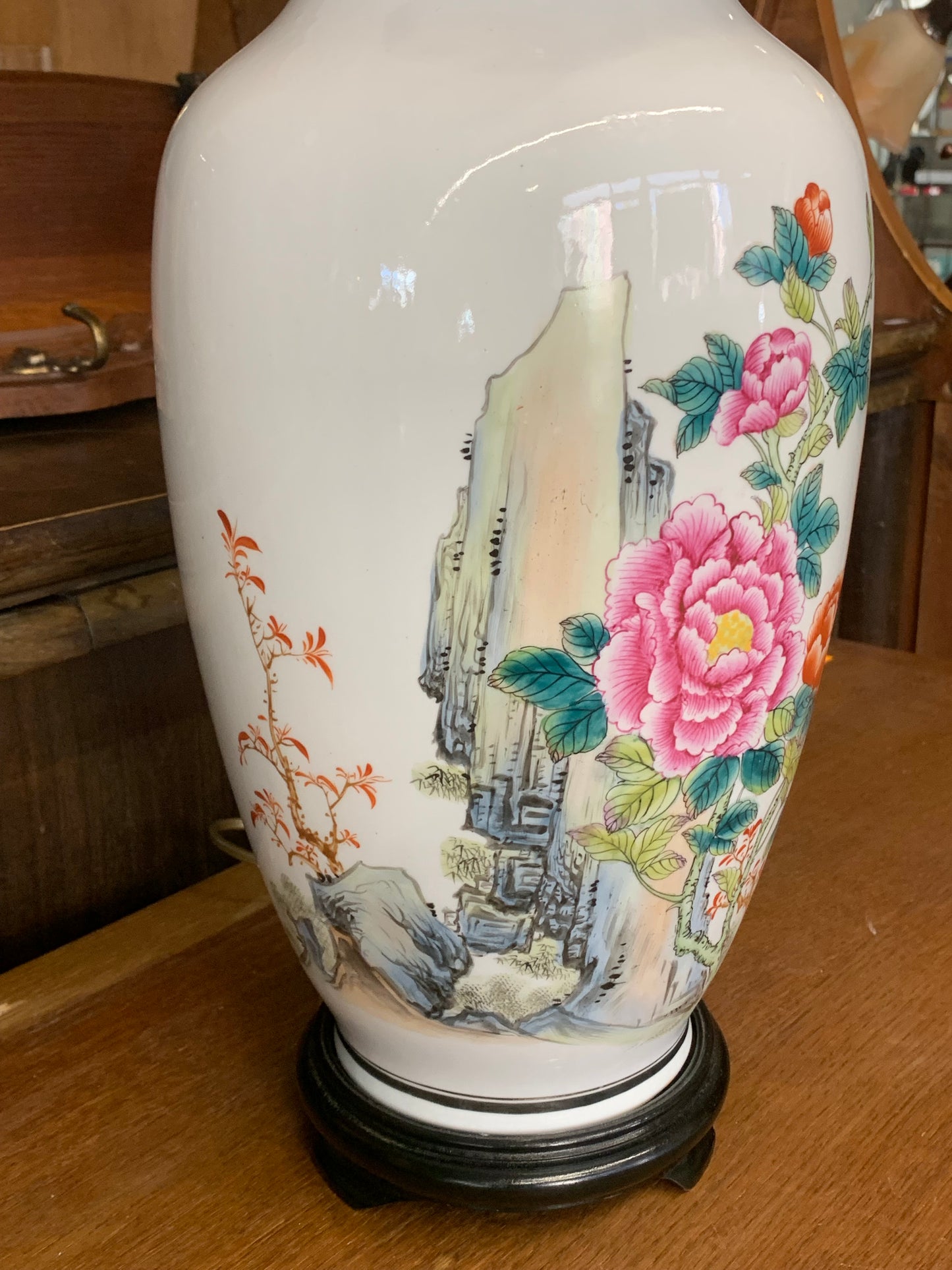 Lampa salonowa, porcelanowa z abażurem
