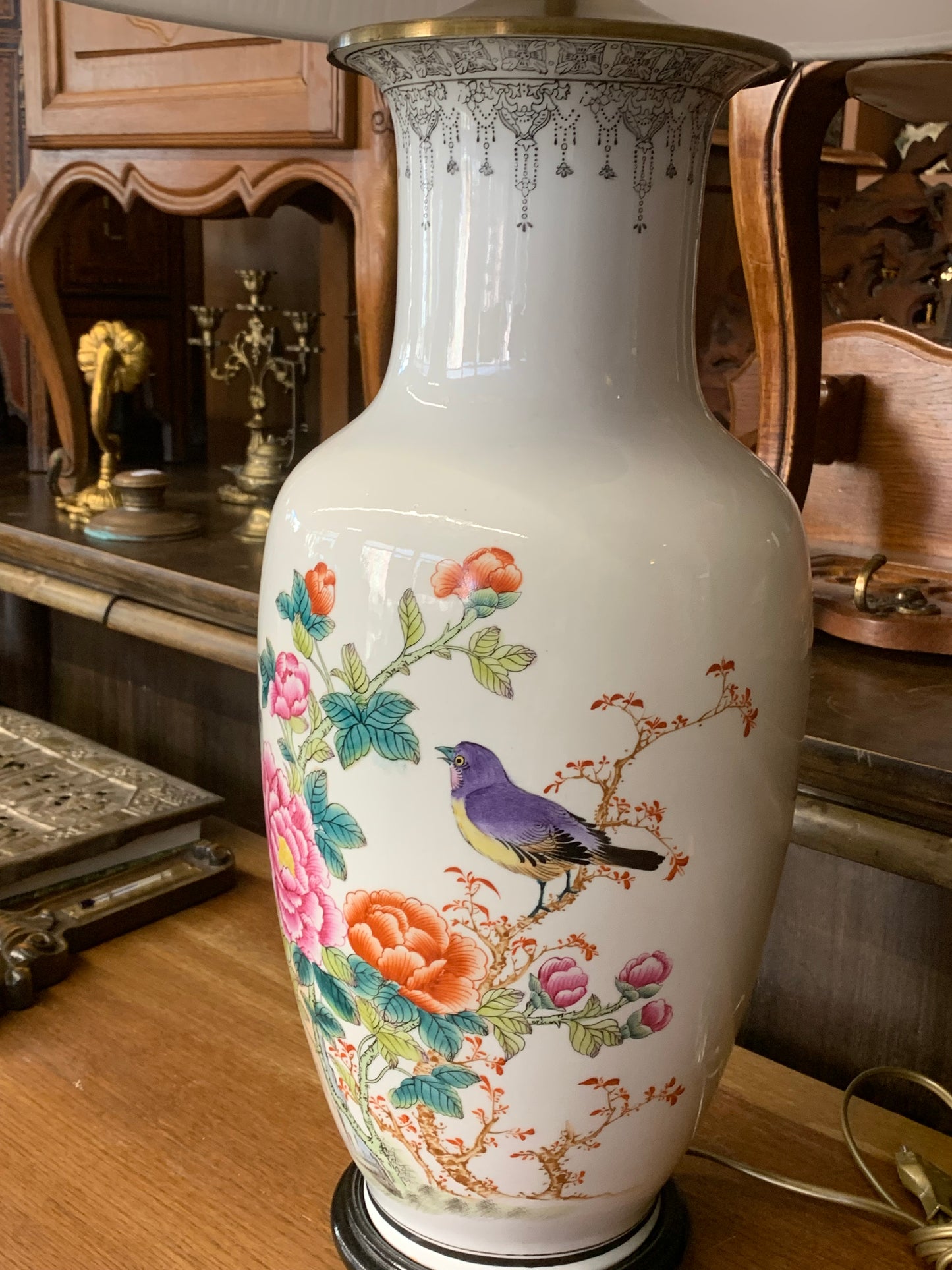 Lampa salonowa, porcelanowa z abażurem