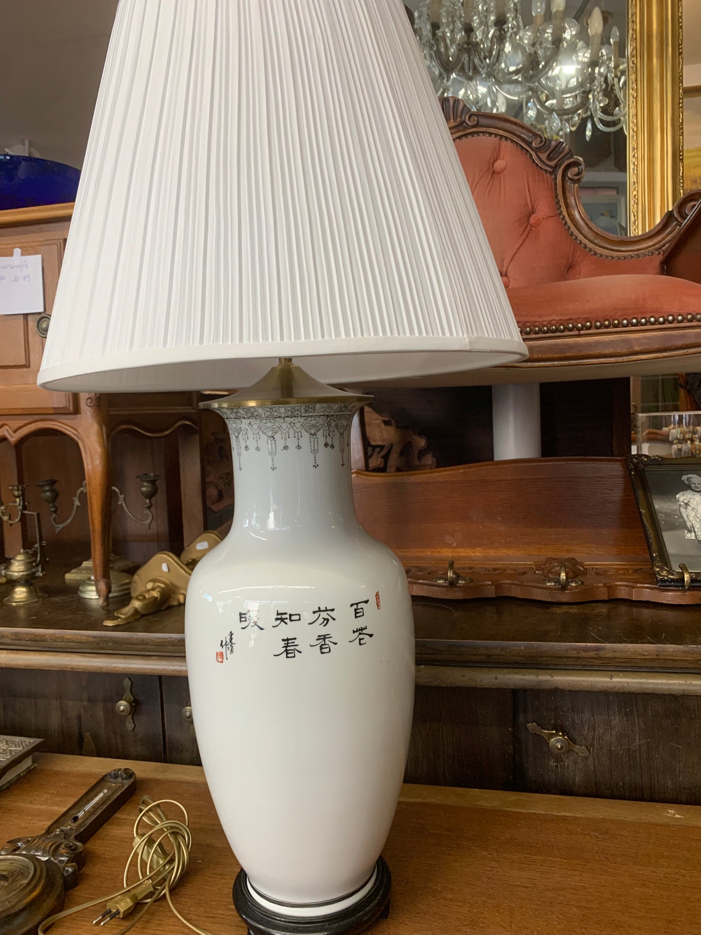 Lampa salonowa, porcelanowa z abażurem