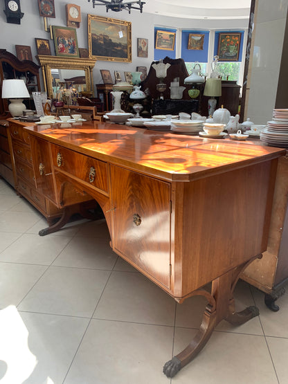 Buffet, große, stilvolle Mahagonikommode