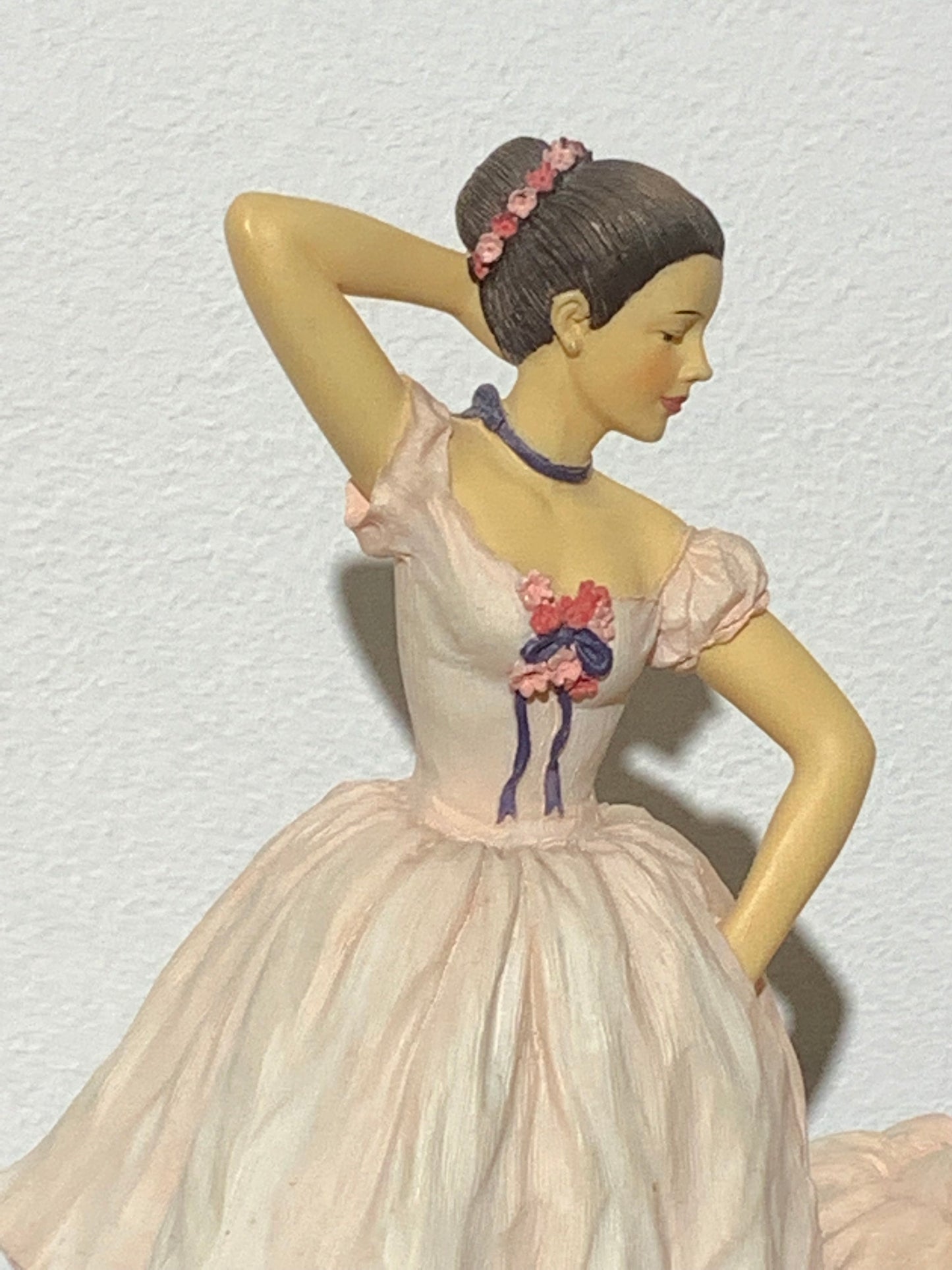 Figurka  The Leonarde Collection Figurine The Rehearsal by Christine Haworth