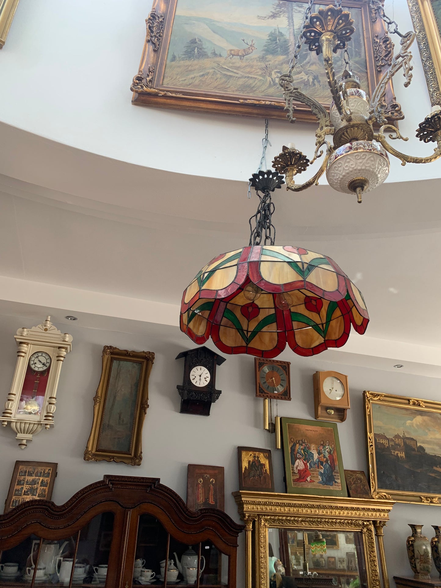 Lampa wisząca witrażowa w styli Tiffany