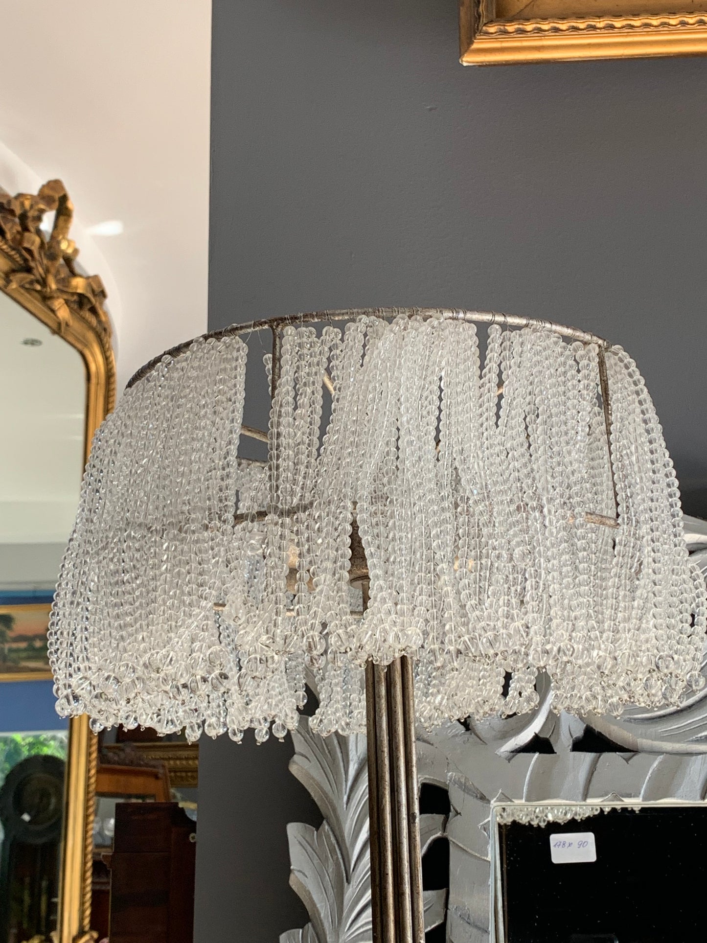 Lampa podłogowa Vintage z koralików