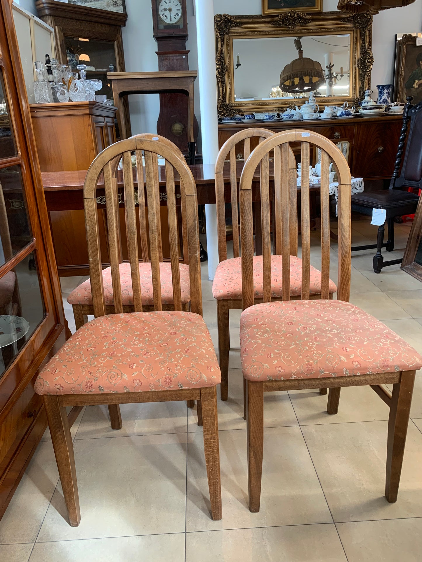 Krzesła dębowe, tapicerowane komplet 4 szt.